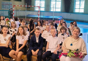 Uczniowie klasy 4a z wychowawczynią