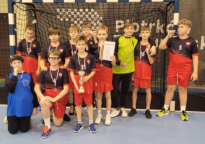 Wiecemistrzowie z medalami i dyplomem