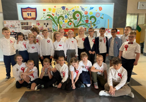 Klasa 2b świętuje 3 Maja