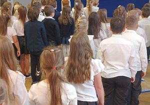 Wspólne odśpiewanie hymnu narodowego