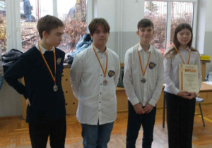 Reprezentacja szkoły z medalami