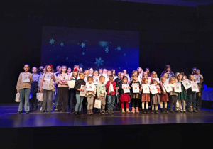 Wspólne zdjęcie laureatów konkursu