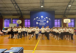 Występ artystyczny uczniów klas trzecich