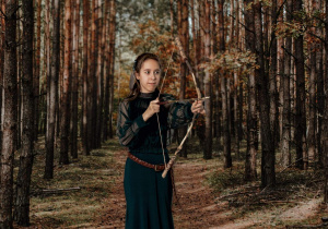 Natalia Marmur jako Zuzanna w lesie w Narnii