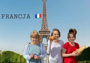 Iga , Julia i Oliwia na tle Wieży Eiffla, symbolu Francji