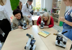 Obserwacja mikroskopowa